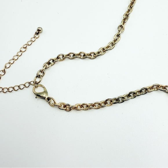 Circle Statement Faux Pearl Rhinestone Beaded Gold Toned Necklace - Picture 5 of 8